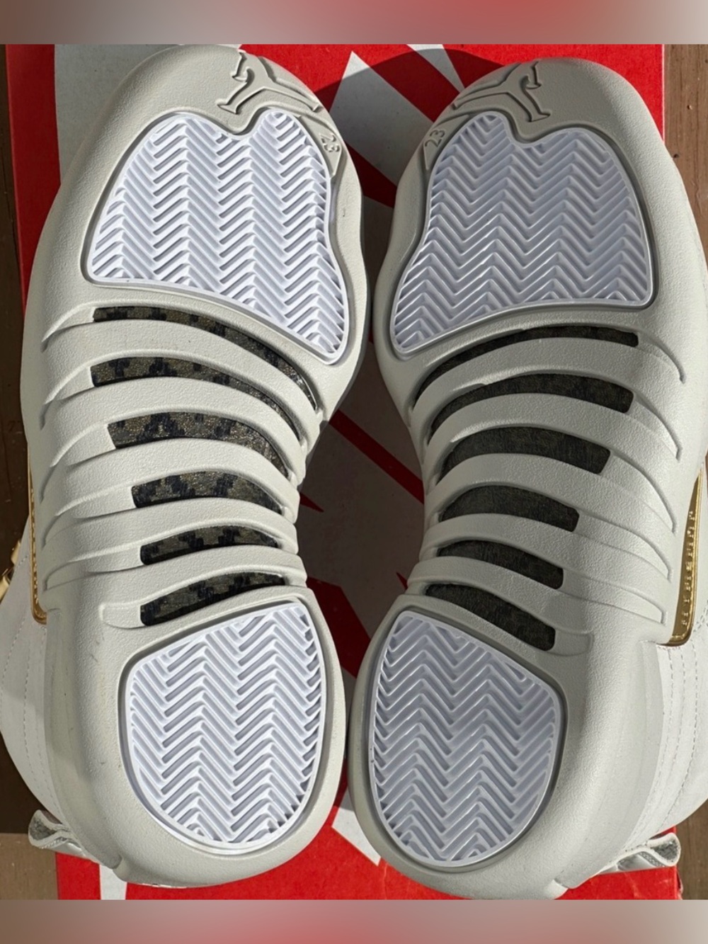 Nike Air Jordan 12 Retro Casual Sneaker (White Gold) - Womens 6 | fits 4.5Y NEW - Picture 8 of 10